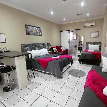 Tehillah Guesthouse Upington Ngoại thất bức ảnh